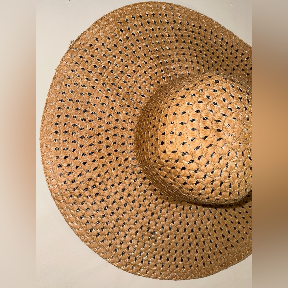 LOT OF SUMMER HATS 👒